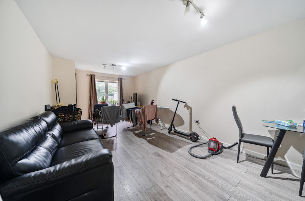 2 bedroom apartment for sale - The Parklands, Dunstable, Bedfordshire, LU5 - Property View 3