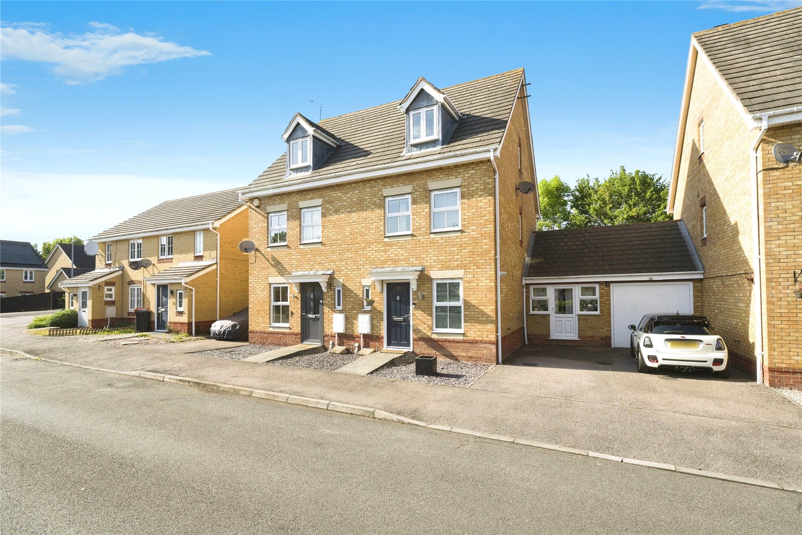 3 bedroom house for sale - Farriers Way, Houghton Regis, Dunstable, Bedfordshire, LU5 - Property View 1