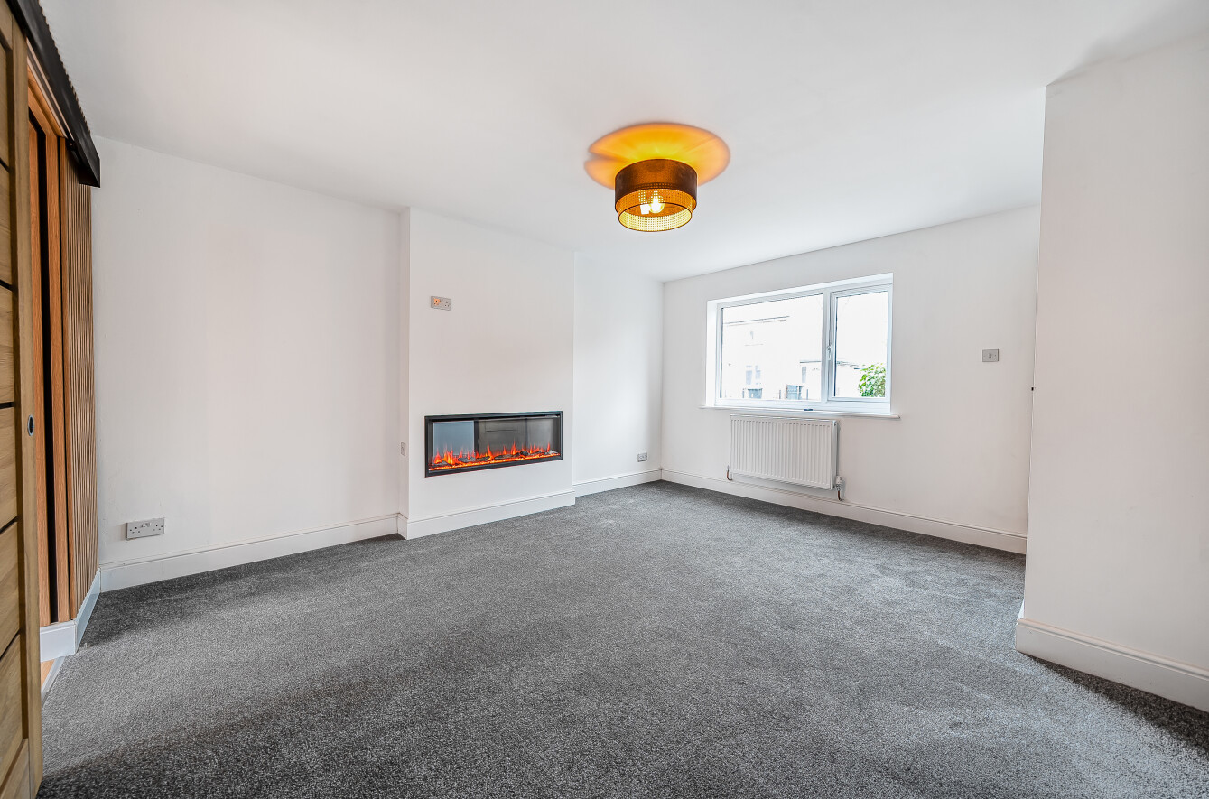 3 bedroom house for sale - Woodfield Gate, Dunstable, Bedfordshire, LU5 - Property View 2