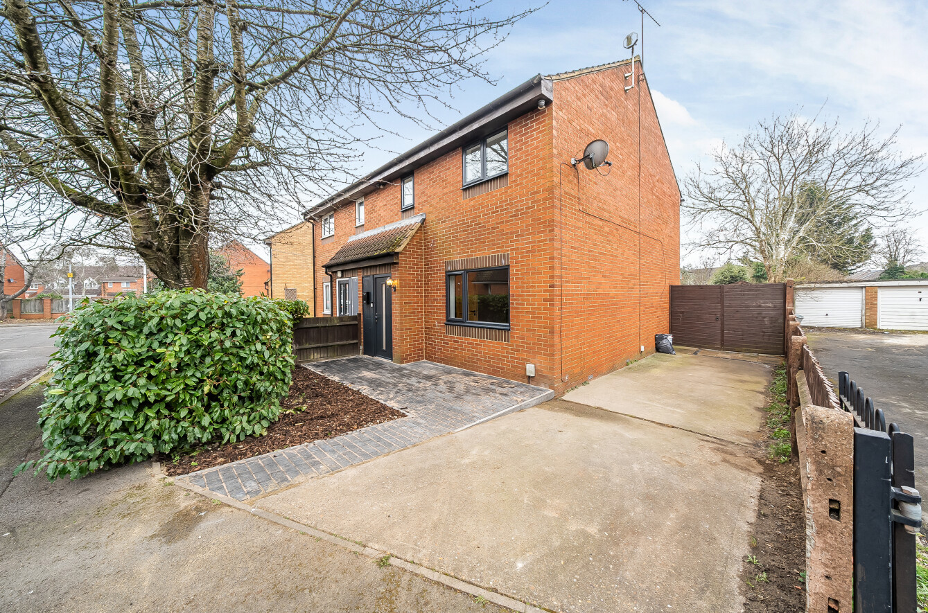 3 bedroom house for sale - Woodfield Gate, Dunstable, Bedfordshire, LU5 - Property View 1