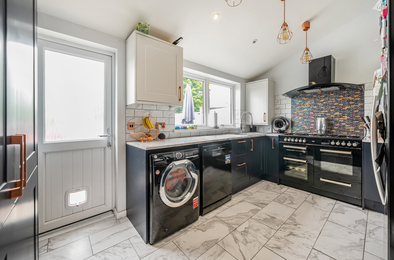 3 bedroom house for sale - Westfield Road, Dunstable, Bedfordshire, LU6 - Property View 2