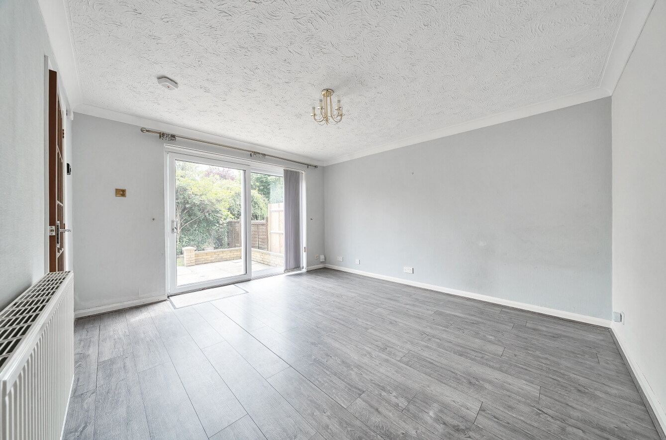 2 bedroom maisonette for sale - Cookfield Close, Dunstable, Bedfordshire, LU6 - Property View 3