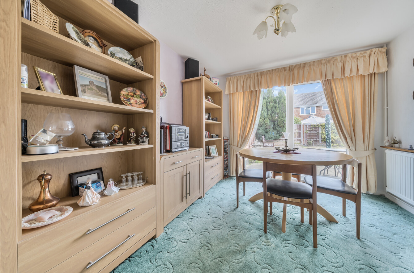 3 bedroom house for sale - Norman Way, Dunstable, Bedfordshire, LU6 - Property View 3