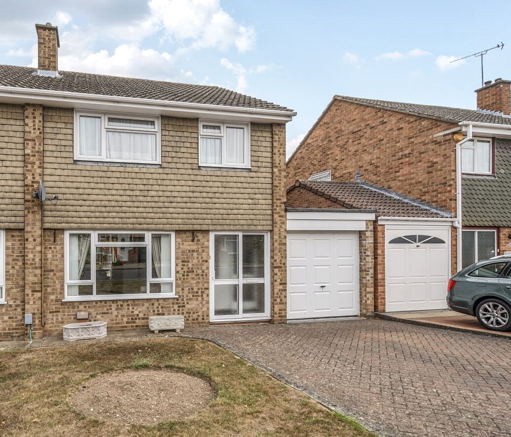 3 bedroom house for sale - Norman Way, Dunstable, Bedfordshire, LU6 - Property View 1