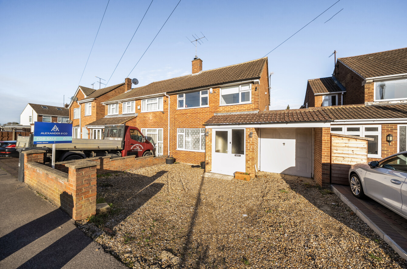 3 bedroom house for sale - Evelyn Road, Dunstable, LU5 - Property View 1