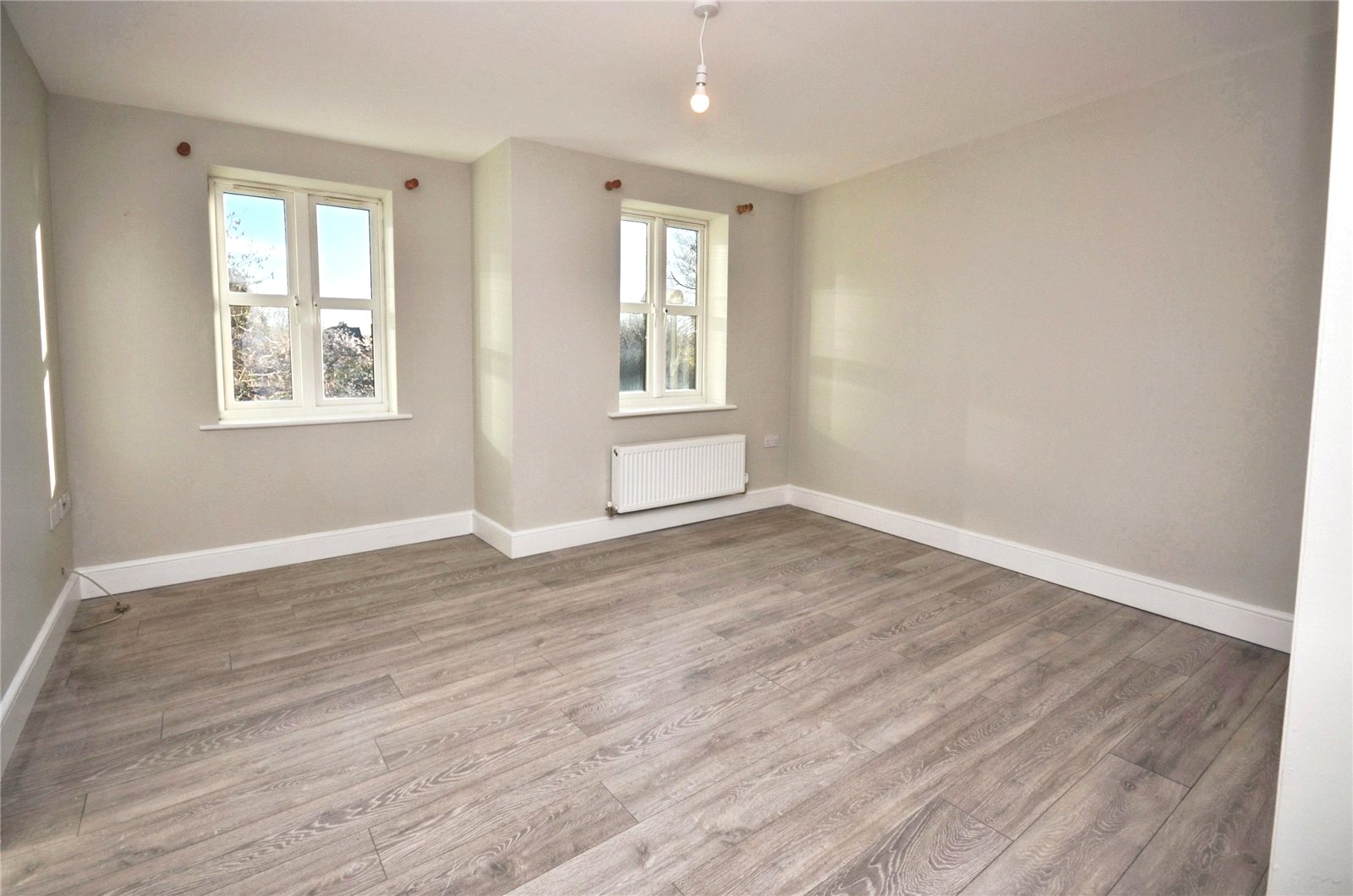 3 bedroom apartment for sale - Coxhill Way, Aylesbury, Buckinghamshire, HP21 - Property View 2