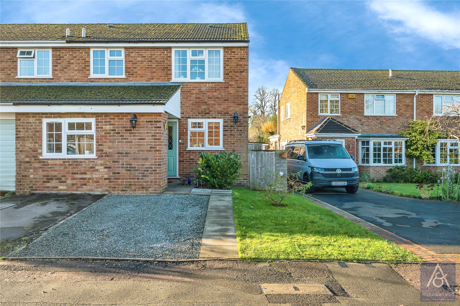 3 bedroom house for sale - Otters Brook, Buckingham, Buckinghamshire, MK18 - Property View 1