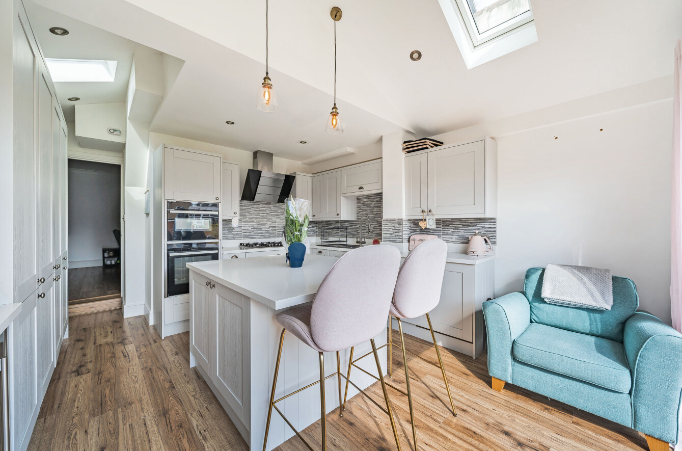 2 bedroom house for sale - Stocklake, Aylesbury, Buckinghamshire, HP20 - Property View 2