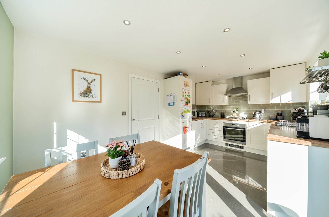 4 bedroom house for sale - Turnside Street, Buckingham, Buckinghamshire, MK18 - Property View 3