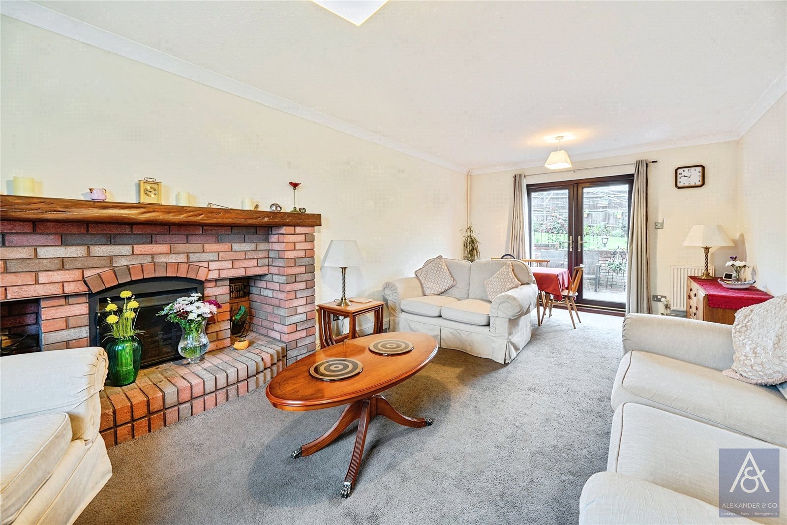 4 bedroom house for sale - Meadoway, Steeple Claydon, Buckingham, Buckinghamshire, MK18 - Property View 2