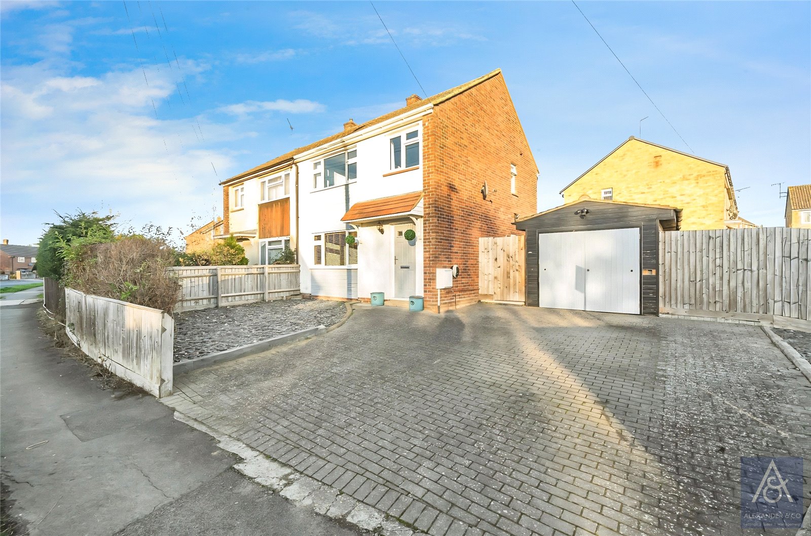 3 bedroom house for sale - Western Avenue, Buckingham, Buckinghamshire, MK18 - Property View 1